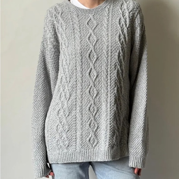 Bill Blass Light Gray Cable Knit Sweater - Picture 4 of 4